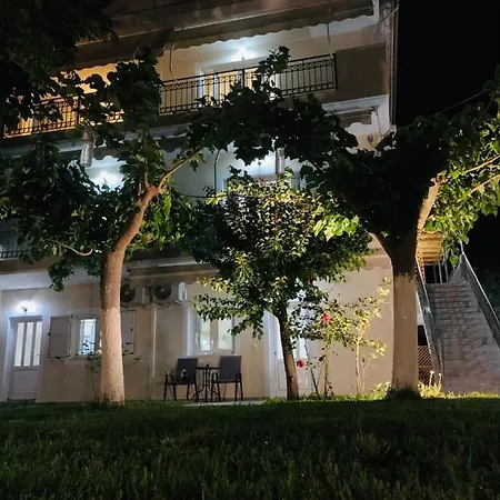Olive Tree Apartment *